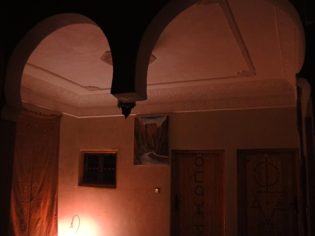 Maison D'Hotes Le Ciel Bleu Tinghir Kültér fotó