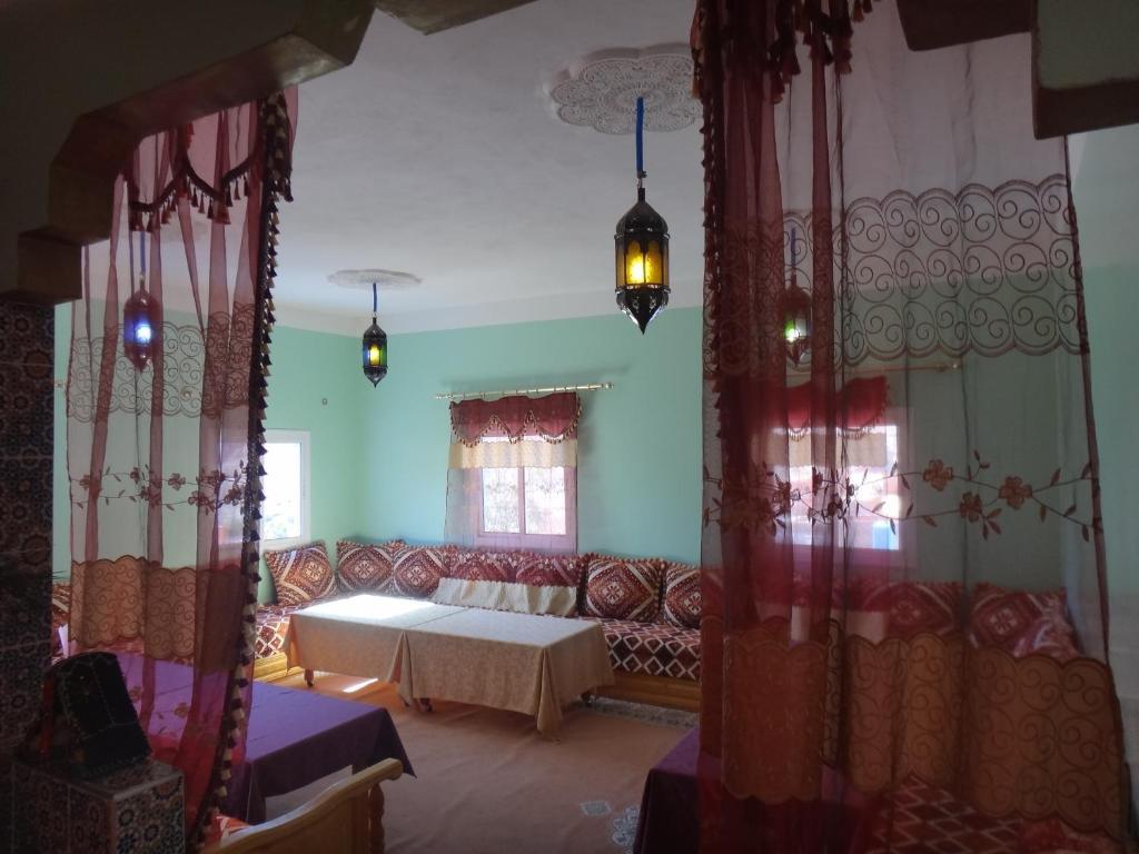 Maison D'Hotes Le Ciel Bleu Tinghir Kültér fotó